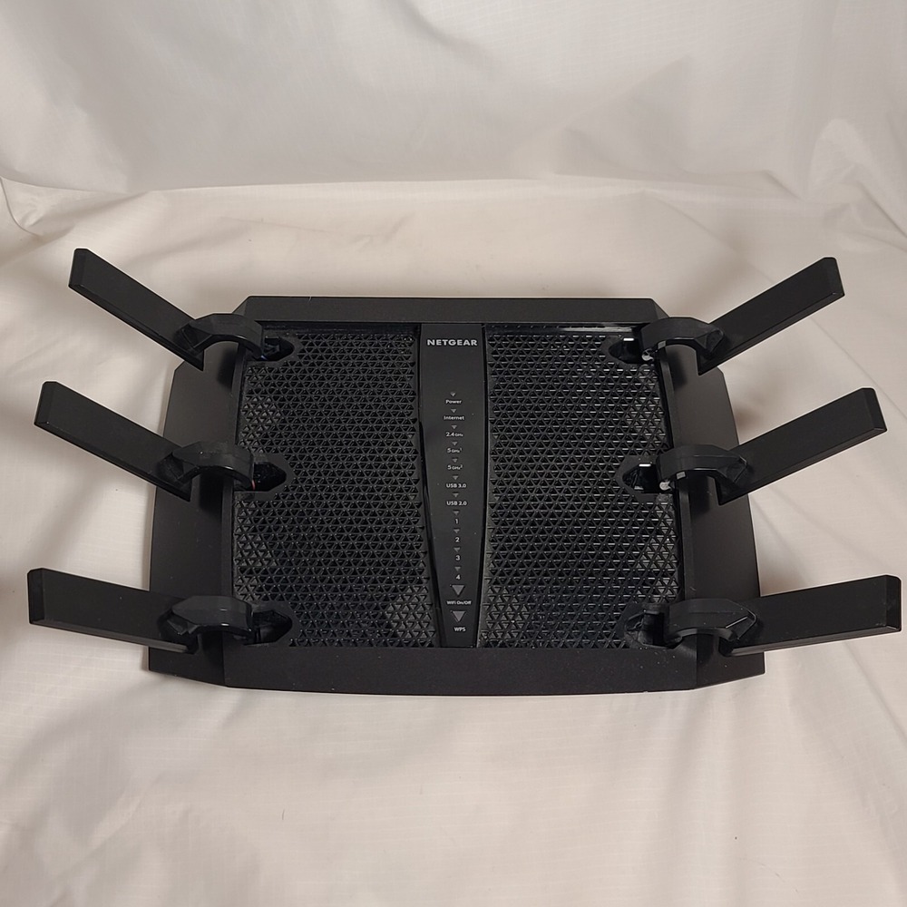 NETGEAR Nighthawk X6 AC3200 Tri-Band WiFi Router Model R8000 Pre-owned - Picture 2 of 16